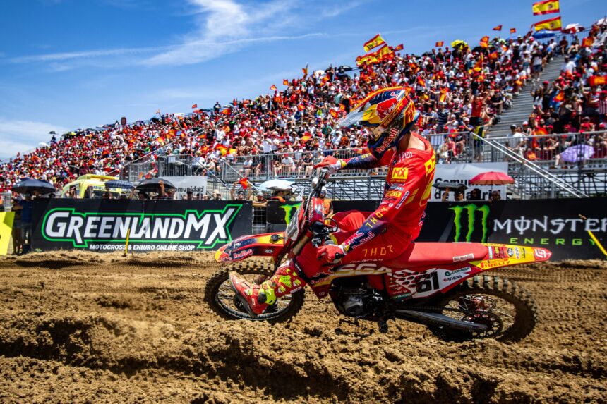 Madrid Espanha 16 De Outubro De 2021 : Campeonato Motocross Spanish Mxgp.  Corridas De Motocicletas Imagem Editorial - Imagem de curva, motociclista:  239625630