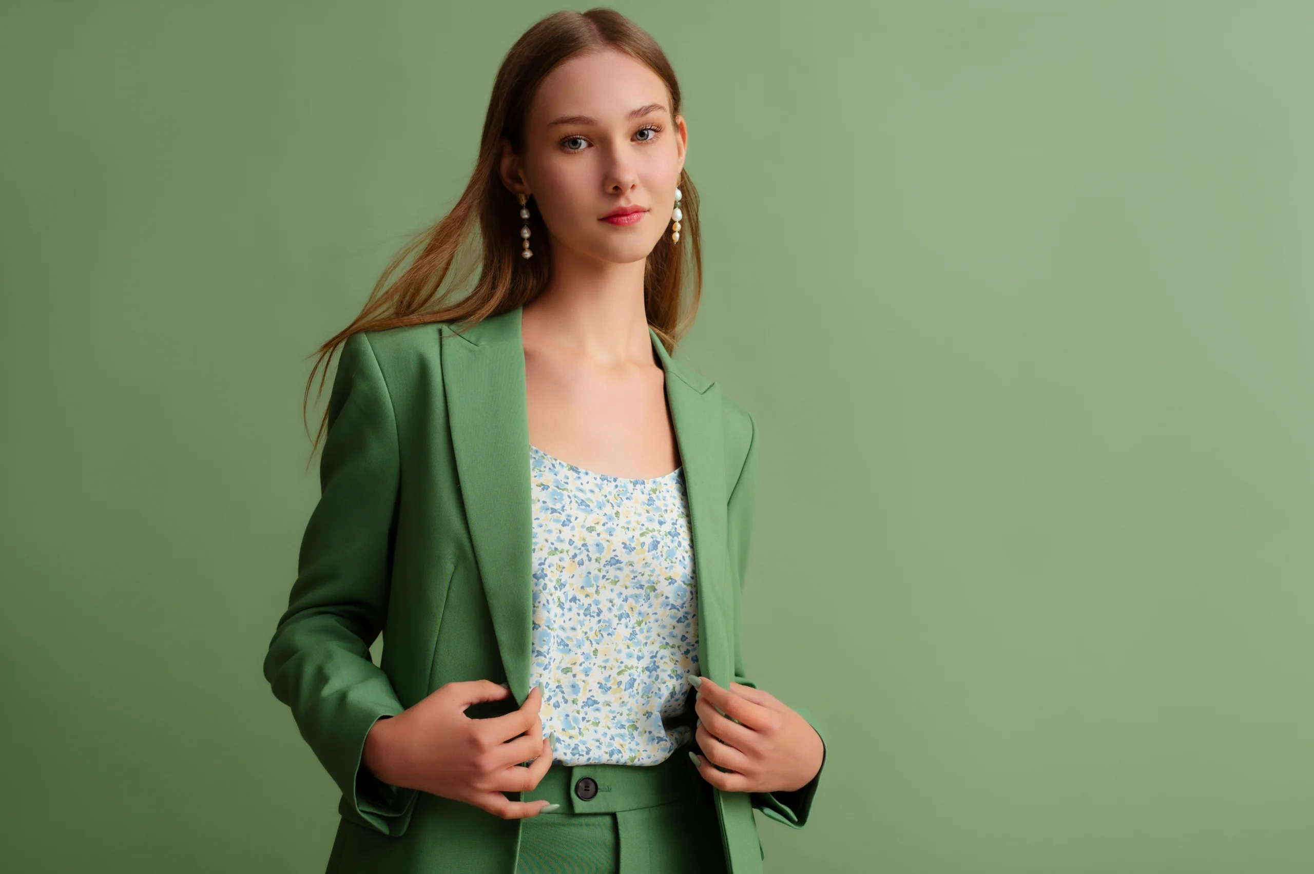 7 trajes de chaqueta mujer para primavera - intu Xanadú