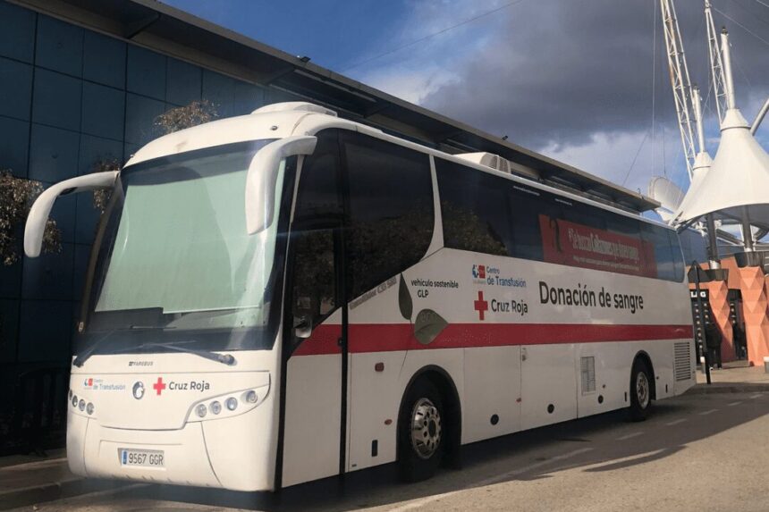 autobús cruz roja dona sangre