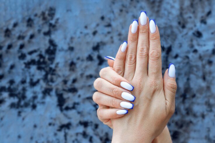manicura francesa en color azul manicura francesa en color azul